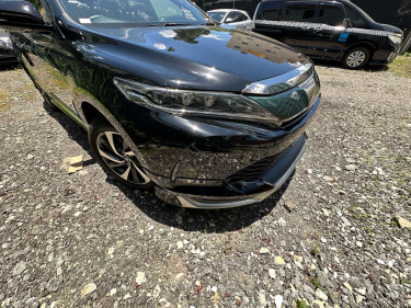 Toyota Harrier 2.0 Turbo 