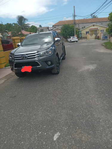 2017 Toyota Hilux Pickup