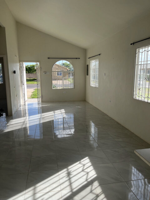 2 Bedroom House In Gated Community