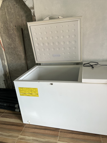 Double Door Commercial Fridgidaire Deep Freezer 