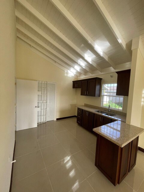 2 Bedroom 2 Bathroom Gated