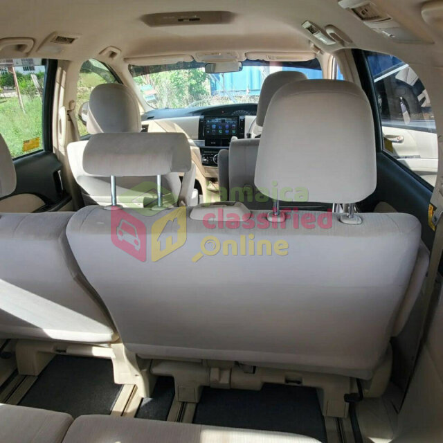 2012 Toyota Estima