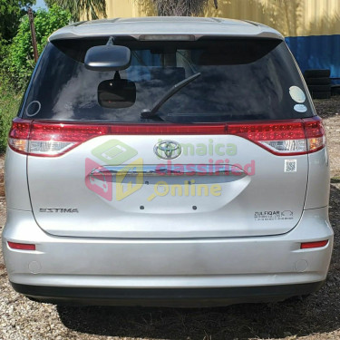 2013 Toyota Estima 