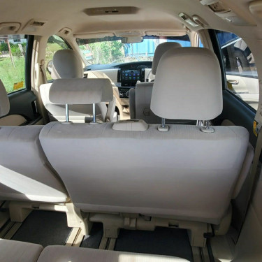 2013 Toyota Estima 