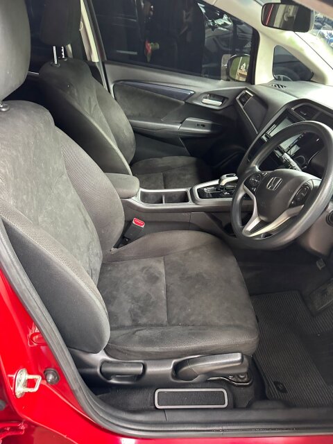 2018 HONDA FIT SHUTTLE LIKE NEW 1.8M