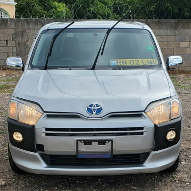 2016 Toyota Succeed 