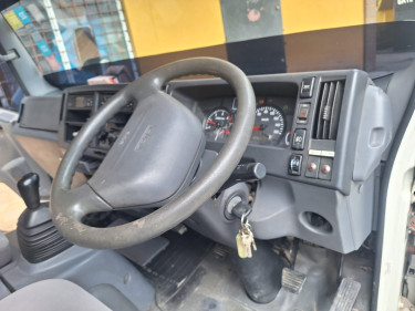 2012 Isuzu Elf Standard 