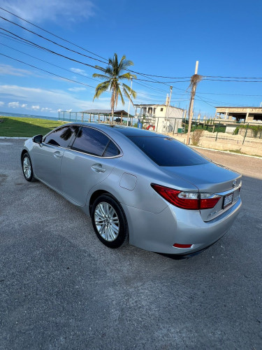 2015 Lexus ES