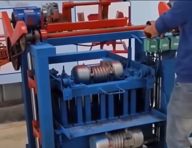 4 Drop Hydralic Block Machine