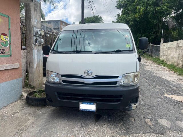 2014 Toyota Hiace