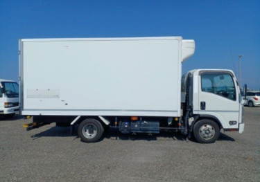 2020 Isuzu Freezer (3.7 Ton) Truck