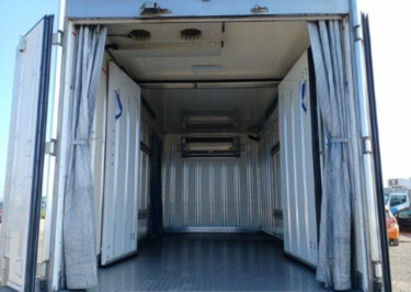 2020 Isuzu Freezer (3.7 Ton) Truck