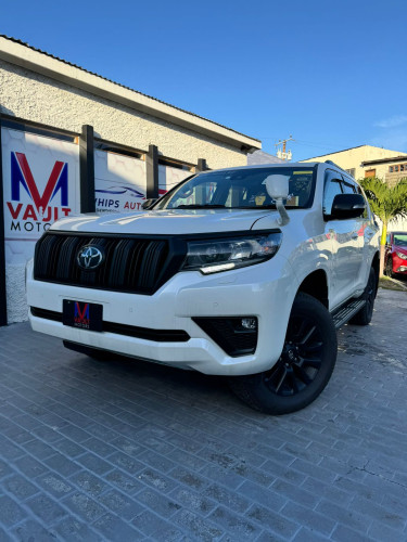 2023 Toyota Prado