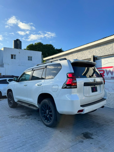 2023 Toyota Prado