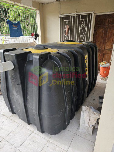 New 750 Gallon Rhino Septic Tank