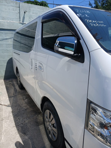 2018 Nissan Caravan 5-seater