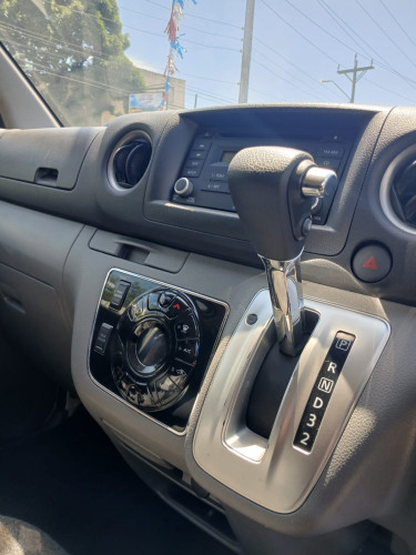 2018 Nissan Caravan 5-seater