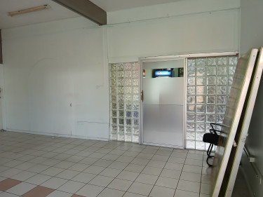 Spacious Office/ Commercial Space For Rent