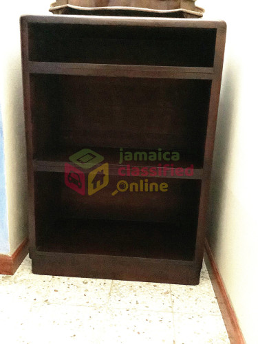 Beautiful Cedar Wood Bookshelf