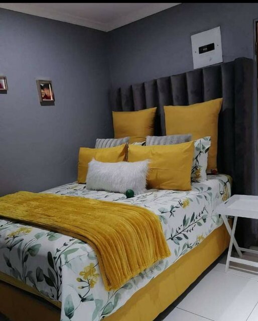 Bed Sets, Headboards, Bedding Accessories