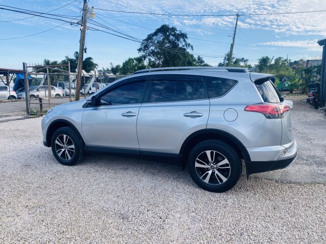 2018 TOYOTA RAV 4