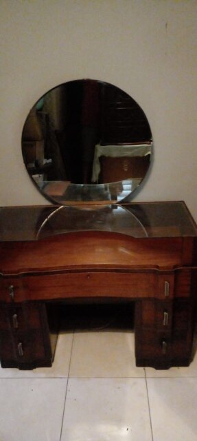 Lovely Antique Mahogany Dresser