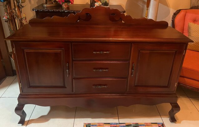 Lovely Mahogany Sideboard/Buffet