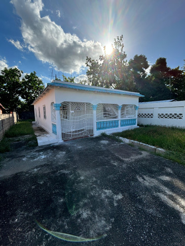 2 Bedroom Cardiff Hall Avenue