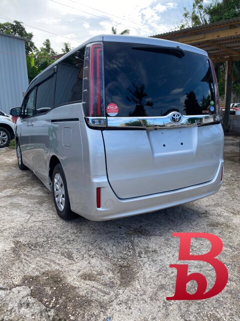 2018 Toyota Noah New Import