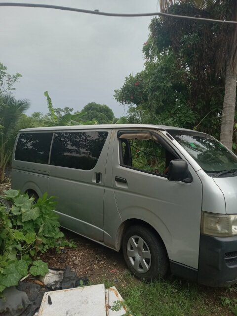 2010 Toyota Hiace