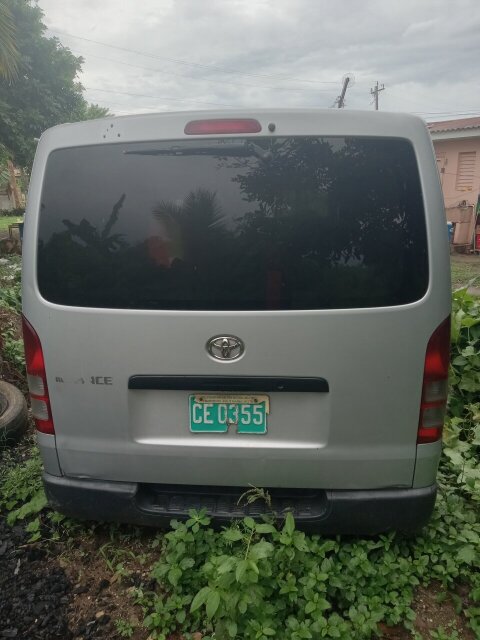 2010 Toyota Hiace