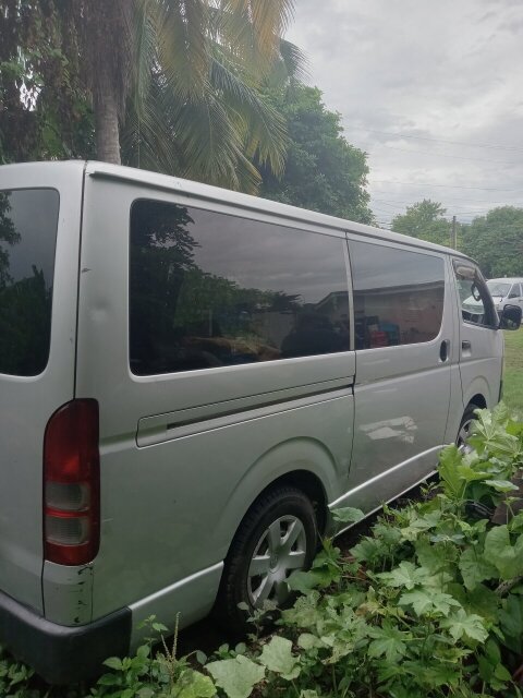 2010 Toyota Hiace