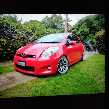 2009 Toyota Vitz RS TRD 