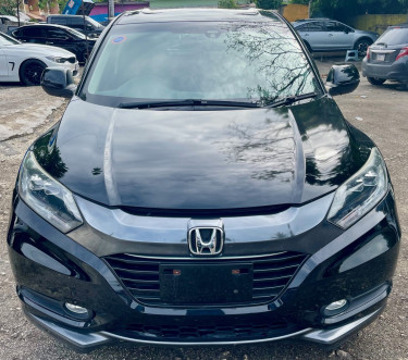 2015 HONDA VEZEL HYBRID (NEWLY IMPORTED)