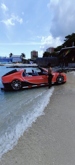 JETCARS JET SKI LUXURY BOAT