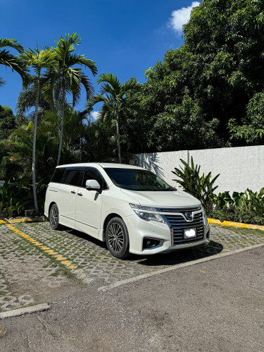 2017 Nissan Elgrand