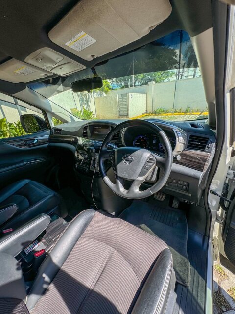 2017 Nissan Elgrand