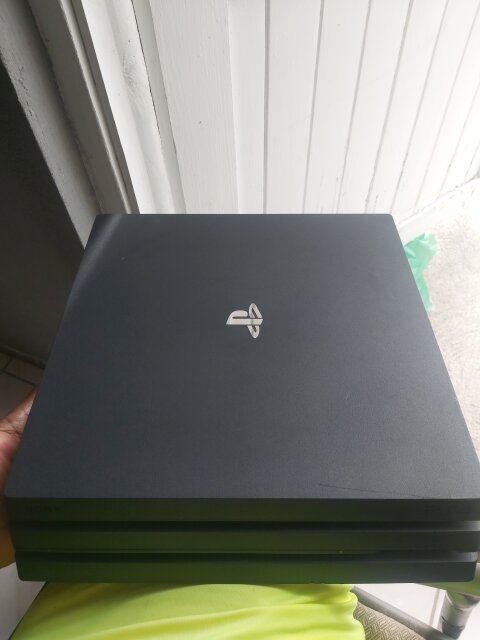 PlayStation 4 Pro 1tb With Controllers And Games