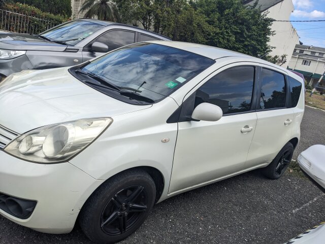 2011 Nissan Note