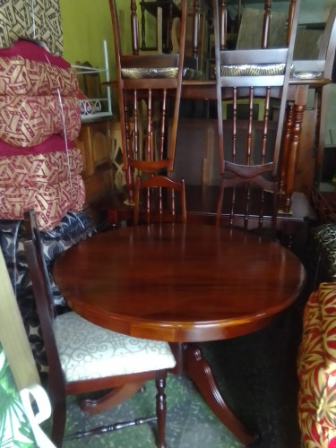 Mahogany Dining Table With Cedar Fan Back Dining