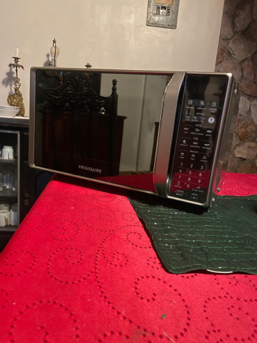 Frigidaire Microwave 