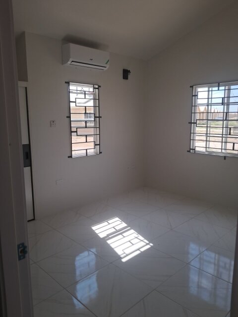 2 Bedroom, 1 Bath Property With Extra Yard Space