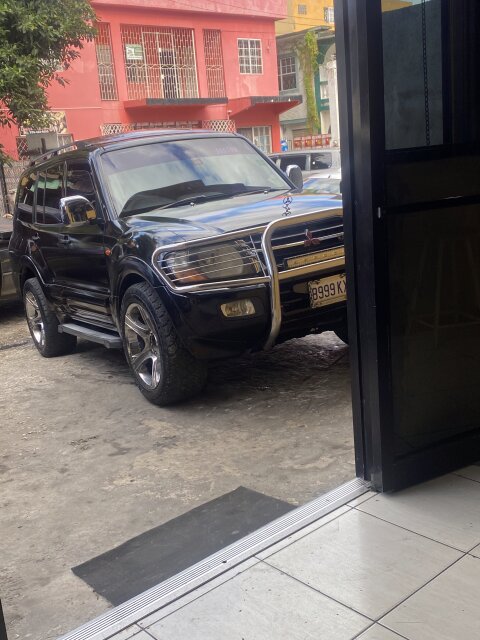 2001 Mitsubishi Pajero