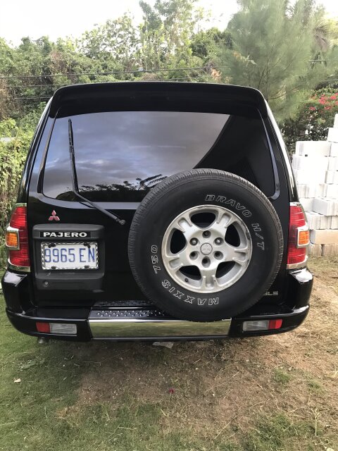 2001 Mitsubishi Pajero