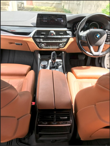 2018 BMW 530i G30