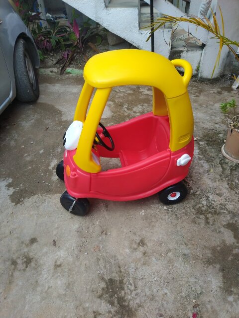 Little Tikes Cozy Coupe Car