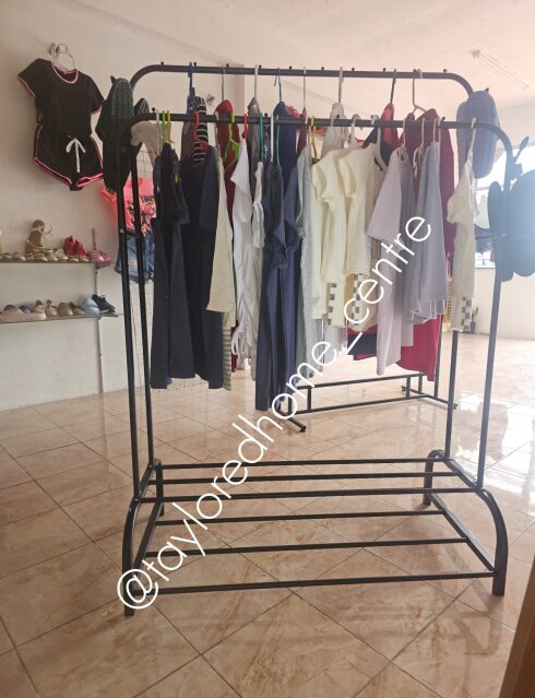 CLOTHES HANGING STANDS