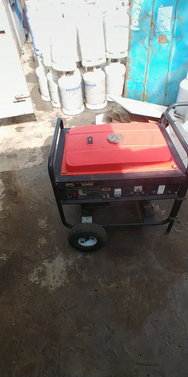 Dek 5000 Watt Generator