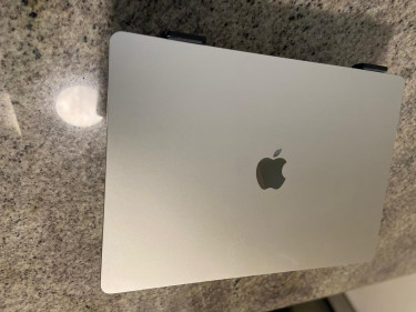 MacBook Air (15-inch, M2, 2023)