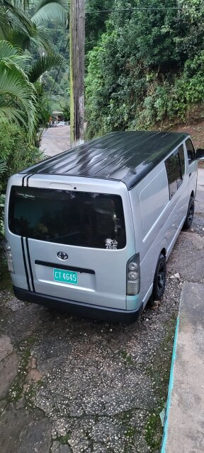 2010 Toyota Hiace